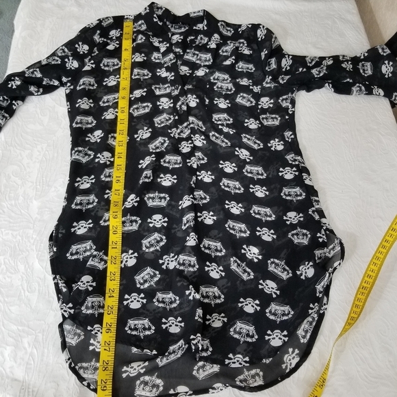 Sheer skull printed J for Justify top - Picture 6 of 8